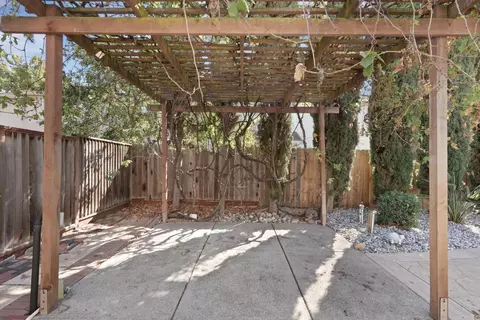 Exterior - 1880 Persimmon Way, Tracy, CA 95376 photo 10 of 10