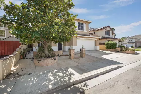 Exterior - 1880 Persimmon Way, Tracy, CA 95376 photo 4 of 10