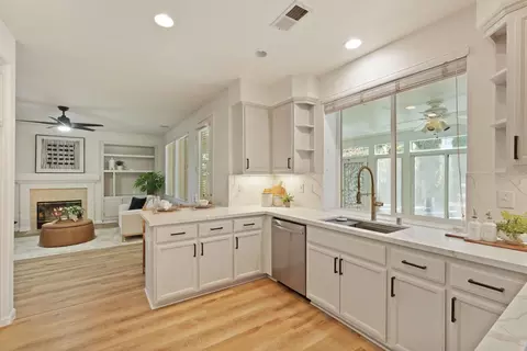 Kitchen - 1880 Persimmon Way, Tracy, CA 95376 photo 2 of 6