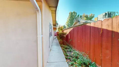 Entry Way - 1613 E Rumble Rd, Modesto, CA 95355 photo 1 of 2