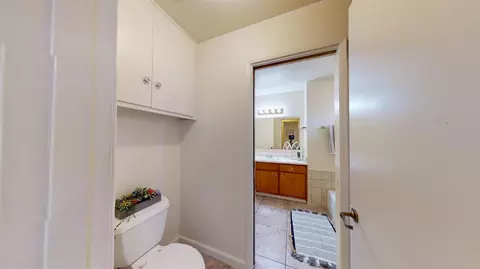 Bath - 1613 E Rumble Rd, Modesto, CA 95355 photo 2 of 2
