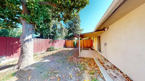 Exterior - 1613 E Rumble Rd, Modesto, CA 95355 photo 1 of 2