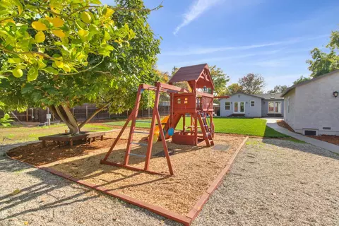 2821 Echo Way, Sacramento, CA 95821 photo 25