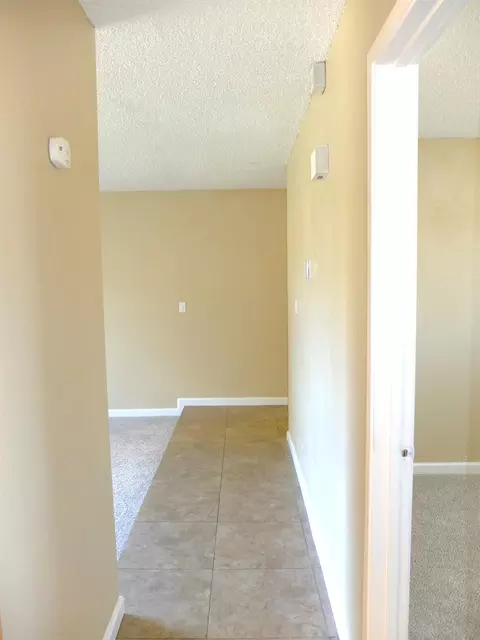 Entry Way - 1813 Murrietta Ln, Modesto, CA 95355 photo 1 of 1