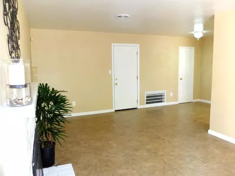 Living - 1813 Murrietta Ln, Modesto, CA 95355 photo 5 of 5