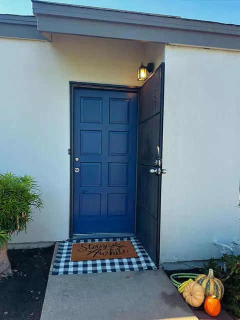 Entry Way - 1313 Floyd Ave #129, Modesto, CA 95355 photo 1 of 3