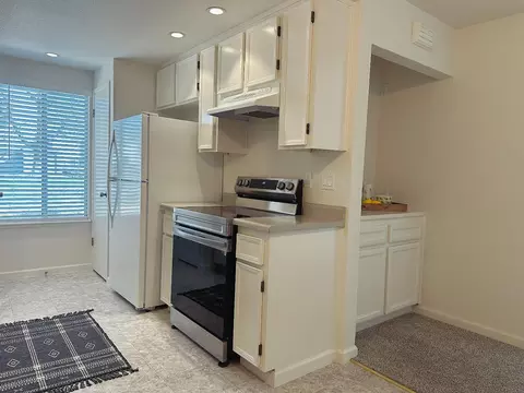 Kitchen - 1313 Floyd Ave #129, Modesto, CA 95355 photo 1 of 2