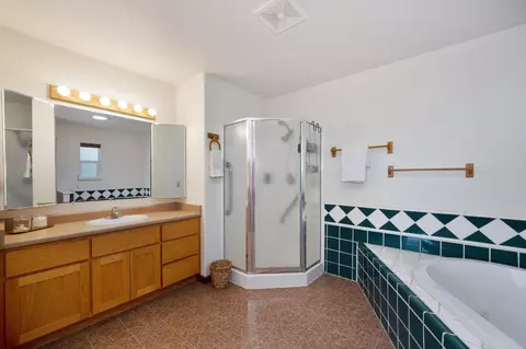 Bath - 1480 Boole Rd, Applegate, CA 95703 photo 3 of 4