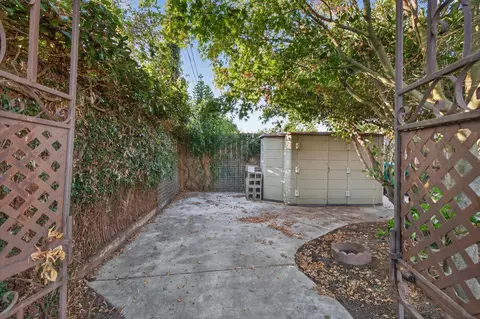 Exterior - 430 S Crescent Ave, Lodi, CA 95240 photo 8 of 10
