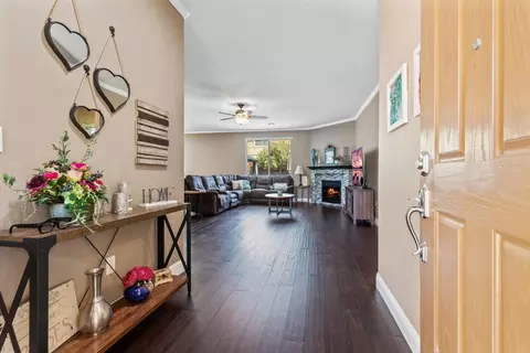 Entry Way - 15940 Crescent Park Cir, Lathrop, CA 95330 photo 1 of 5