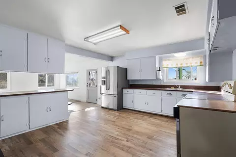 9504 Rattlesnake Ln, Redding, CA 96001 photo 9