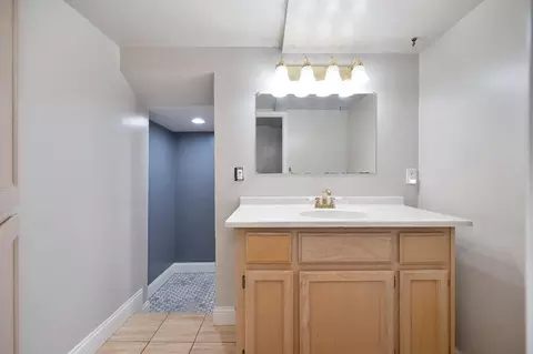 Bath - 2889 Willow St, Pollock Pines, CA 95726 photo 2 of 6