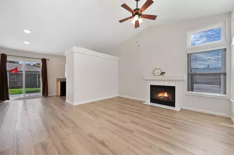 4033 Donald Dr, Olivehurst, CA 95961 photo 8