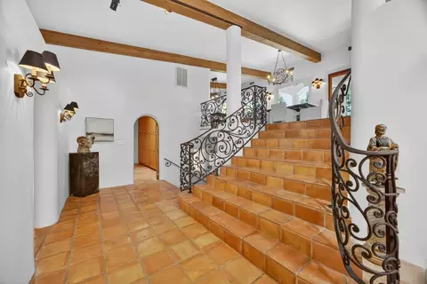 Entry Way - 6340 Rio Bonito Dr, Carmichael, CA 95608 photo 5 of 7