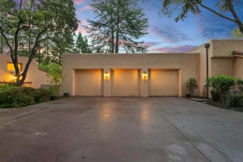 Exterior - 6340 Rio Bonito Dr, Carmichael, CA 95608 photo 7 of 24