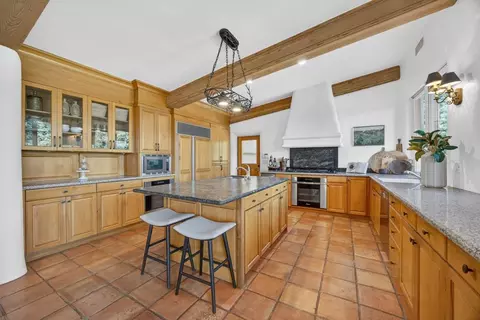 Kitchen - 6340 Rio Bonito Dr, Carmichael, CA 95608 photo 1 of 6