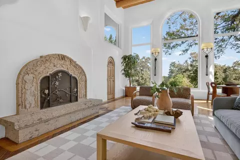 Living - 6340 Rio Bonito Dr, Carmichael, CA 95608 photo 2 of 8