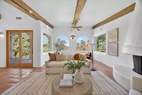 Living - 6340 Rio Bonito Dr, Carmichael, CA 95608 photo 6 of 8