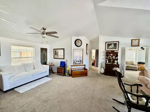 Living - 4812 Mahi Mahi Dr, Modesto, CA 95357 photo 4 of 8