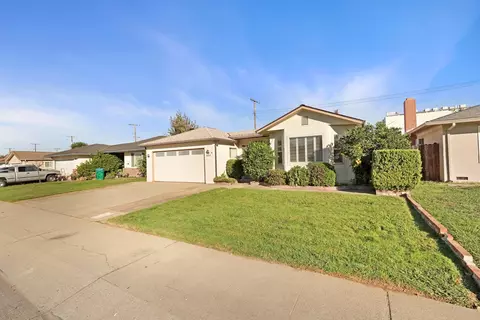 2107 Yosemite Dr, Lodi, CA 95242 photo 3