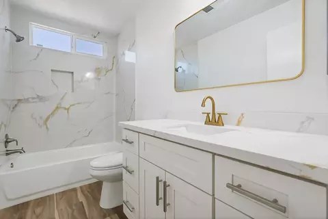 Bath - 2300 Dels Ln, Turlock, CA 95382 photo 3 of 3