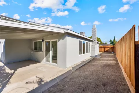 Exterior - 2300 Dels Ln, Turlock, CA 95382 photo 5 of 8