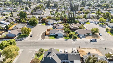 View/Area - 2300 Dels Ln, Turlock, CA 95382 photo 2 of 5