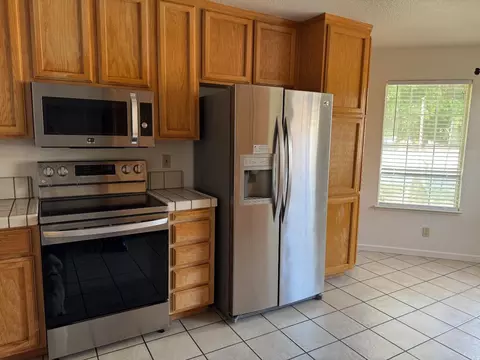 Kitchen - 4004 Shiprock Dr, Modesto, CA 95355 photo 6 of 6