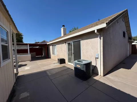 Exterior - 4004 Shiprock Dr, Modesto, CA 95355 photo 4 of 7