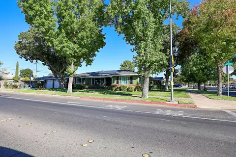 Exterior - 1110 V St, Merced, CA 95341 photo 3 of 10