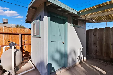 Exterior - 1110 V St, Merced, CA 95341 photo 10 of 10