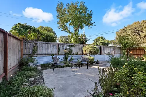 Exterior - 1110 V St, Merced, CA 95341 photo 7 of 10