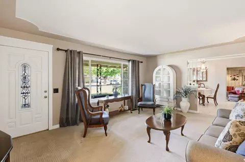 Entry Way - 1110 V St, Merced, CA 95341 photo 2 of 4
