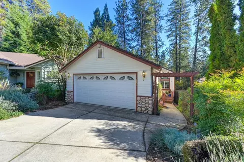 Exterior - 210 Elysian Pl, Grass Valley, CA 95945 photo 3 of 16