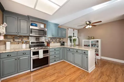 Kitchen - 210 Elysian Pl, Grass Valley, CA 95945 photo 6 of 6