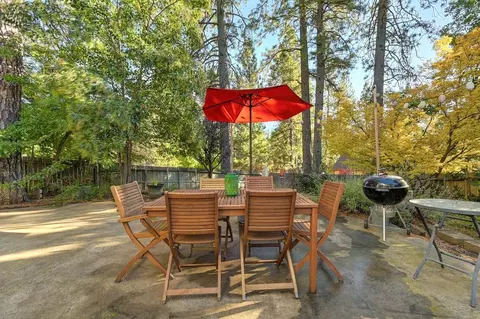 Exterior - 210 Elysian Pl, Grass Valley, CA 95945 photo 7 of 16