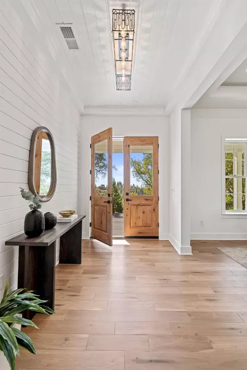 Entry Way - 14874 Surrey Junction Ln, Sutter Creek, CA 95685 photo 1 of 7