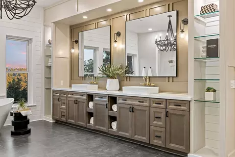 Bath - 14874 Surrey Junction Ln, Sutter Creek, CA 95685 photo 1 of 18
