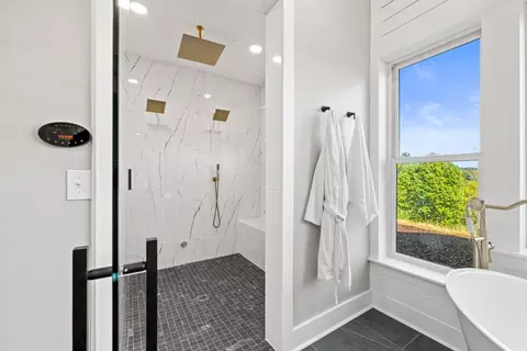 Bath - 14874 Surrey Junction Ln, Sutter Creek, CA 95685 photo 11 of 18
