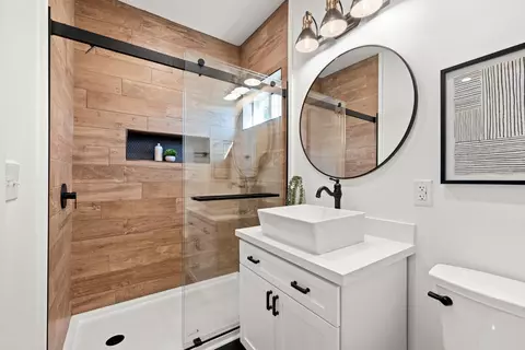 Bath - 14874 Surrey Junction Ln, Sutter Creek, CA 95685 photo 17 of 18