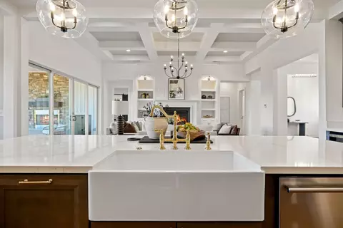 Kitchen - 14874 Surrey Junction Ln, Sutter Creek, CA 95685 photo 13 of 15