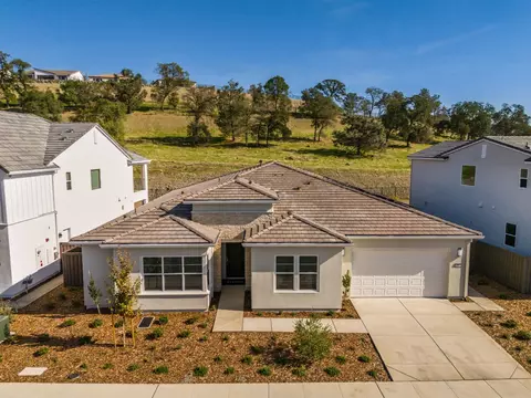 1095 Hillside Ct, Lincoln, CA 95648