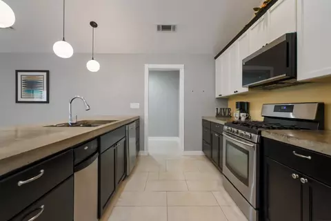 Kitchen - 2344 St Lawrence Ln, Modesto, CA 95356 photo 2 of 4