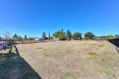 Exterior - 2030 Meadow Mist Ct, Elverta, CA 95626 photo 16 of 20