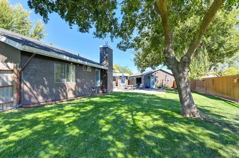 Exterior - 2030 Meadow Mist Ct, Elverta, CA 95626 photo 5 of 20