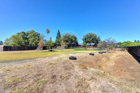 Exterior - 2030 Meadow Mist Ct, Elverta, CA 95626 photo 20 of 20