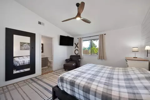 Bedroom - 2030 Meadow Mist Ct, Elverta, CA 95626 photo 4 of 5