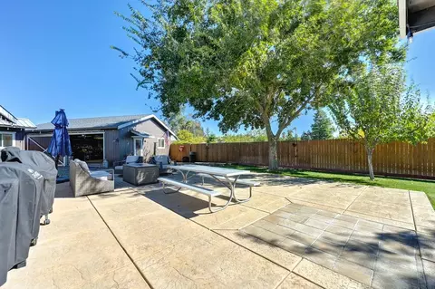 Exterior - 2030 Meadow Mist Ct, Elverta, CA 95626 photo 7 of 20