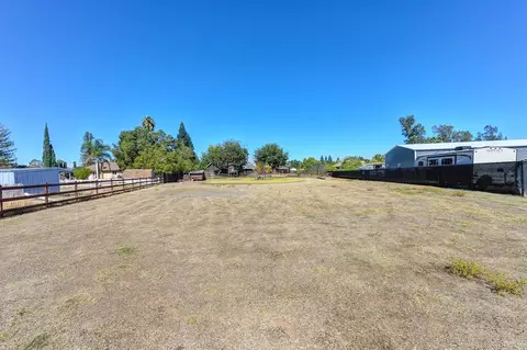 Exterior - 2030 Meadow Mist Ct, Elverta, CA 95626 photo 17 of 20