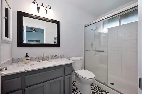 Bath - 2030 Meadow Mist Ct, Elverta, CA 95626 photo 2 of 2